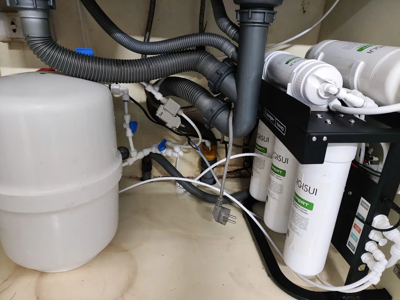 ảnh thực tế Máy lọc nước điện giải iON kiềm Cleansui EU301 nhập khẩu Nhật Bản